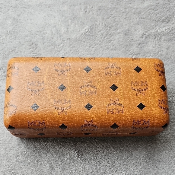 MCM Women's Cat-Eye Glasses - Black and Silver - Picture 7 of 7